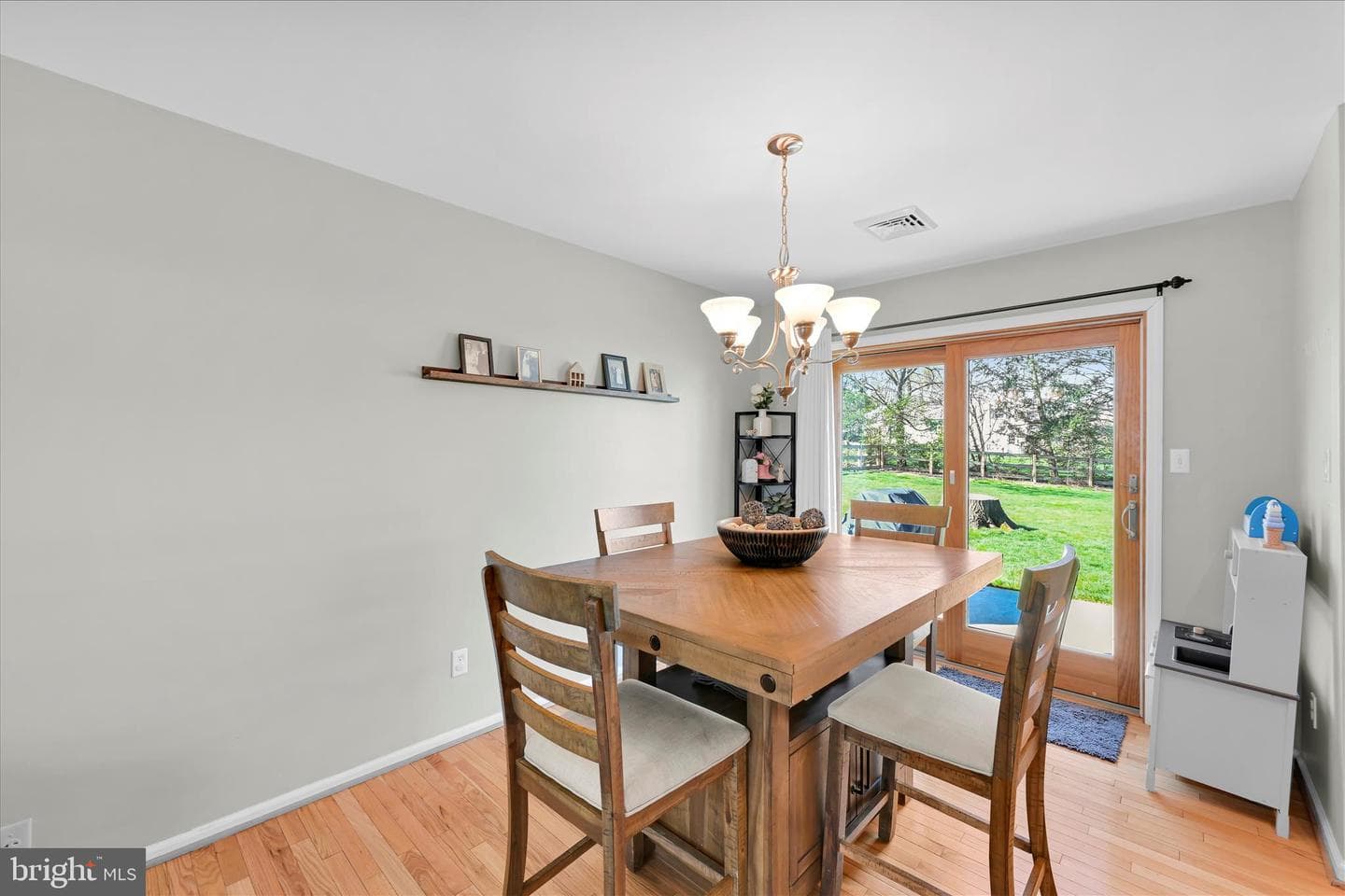 240 Birchwood Lane photo 10