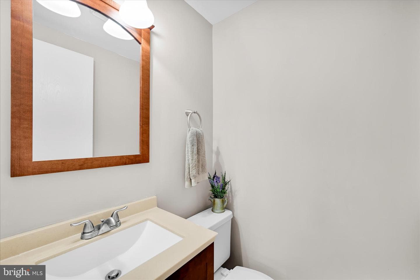 240 Birchwood Lane photo 24