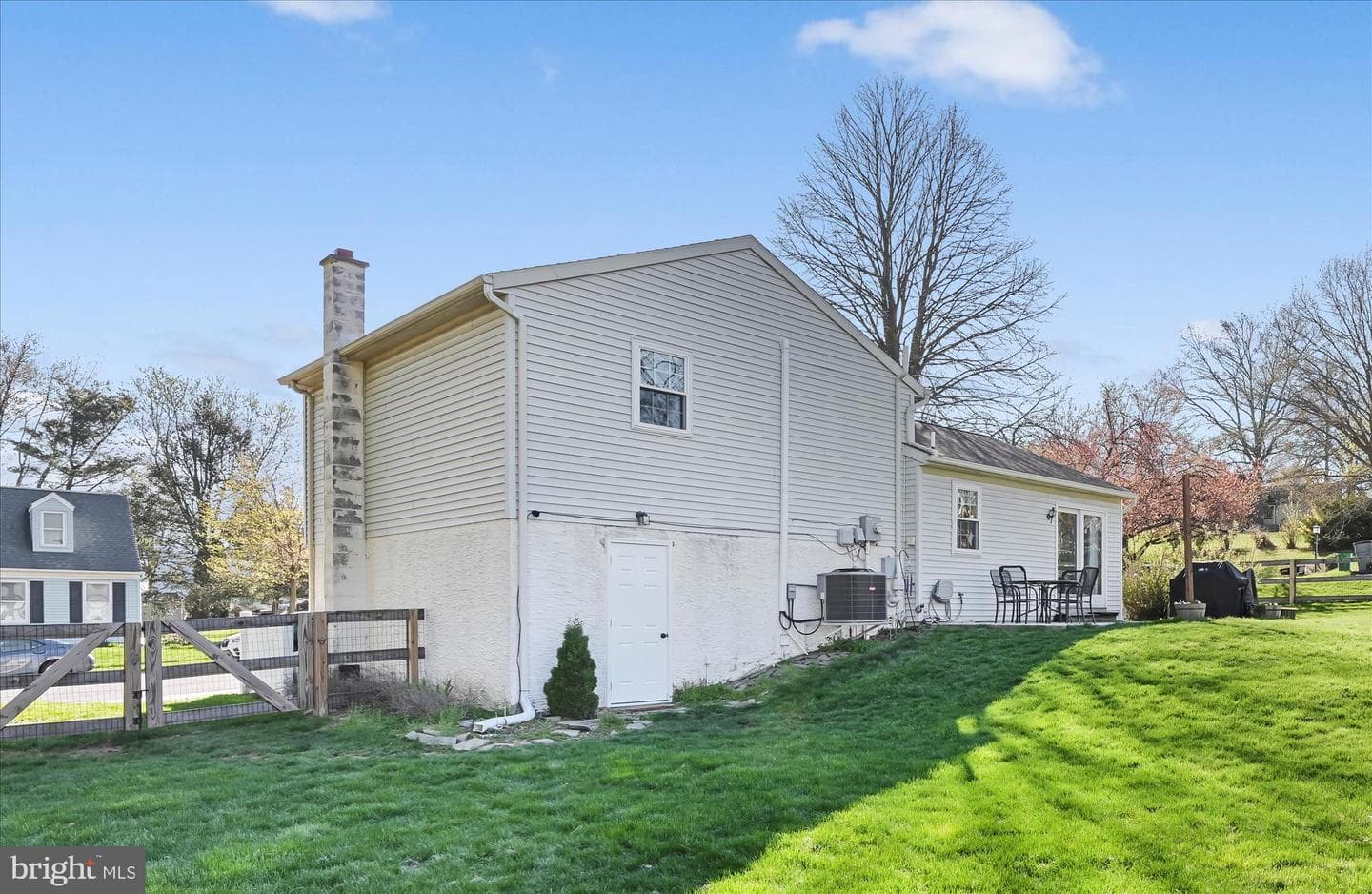 240 Birchwood Lane photo 34