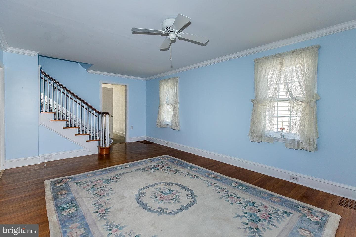 120 W Third Avenue photo 33