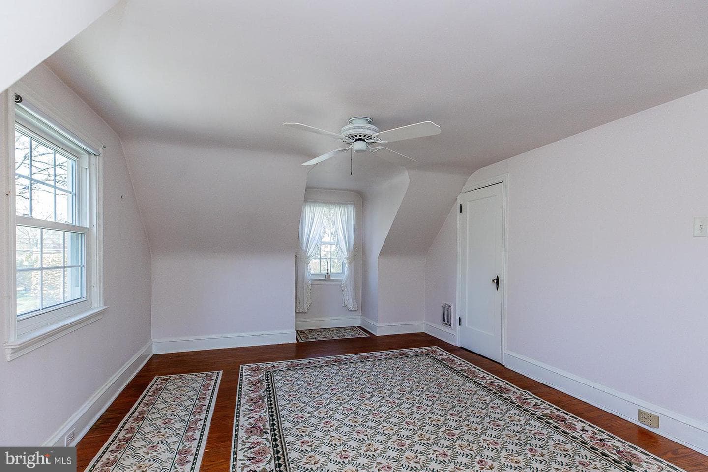 120 W Third Avenue photo 47