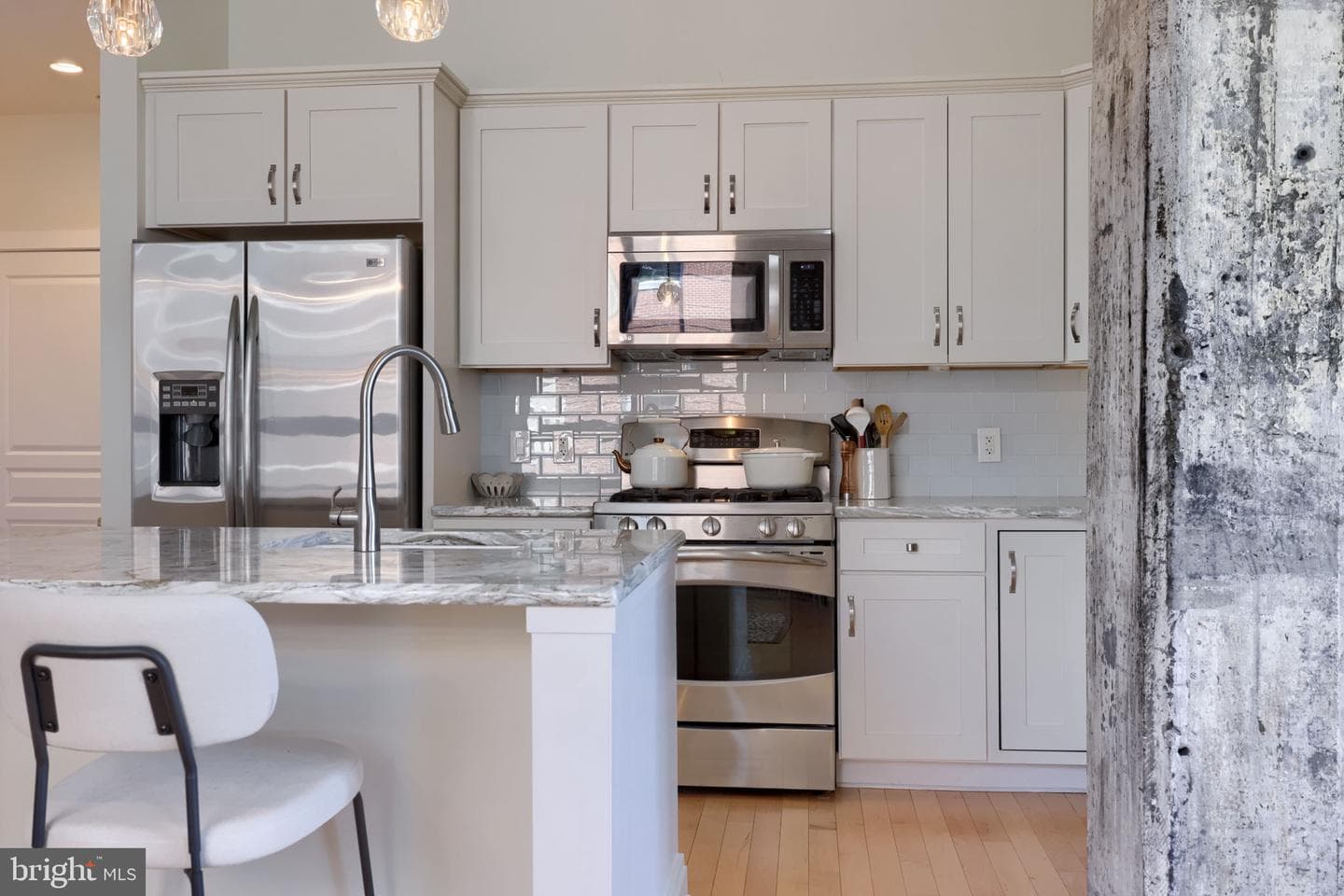 41 W Lemon Street #210 photo 13