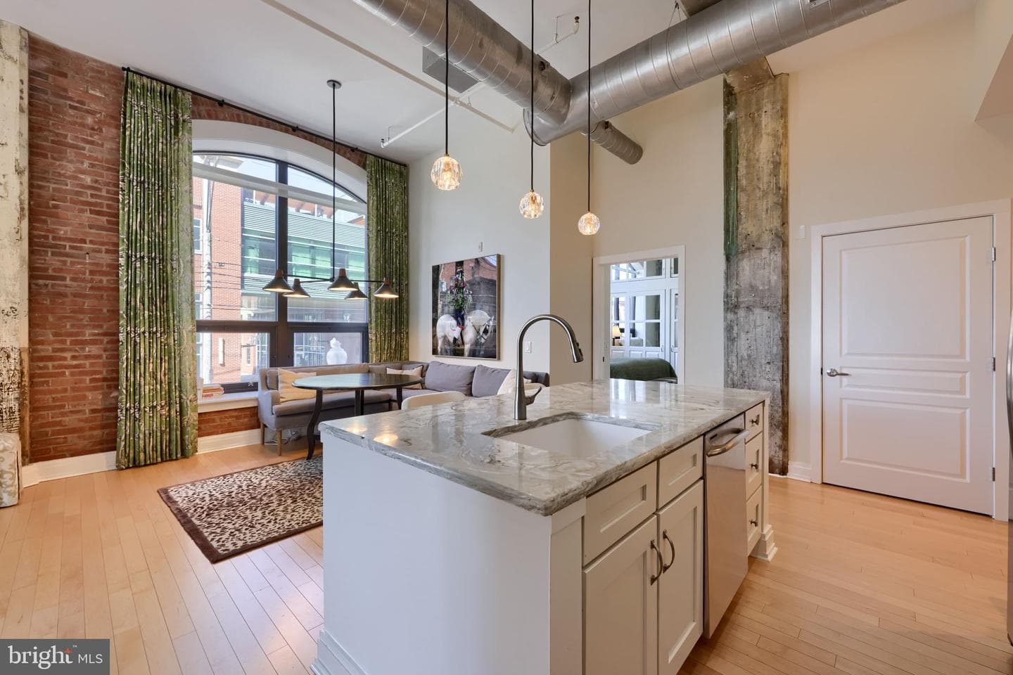 41 W Lemon Street #210 photo 14