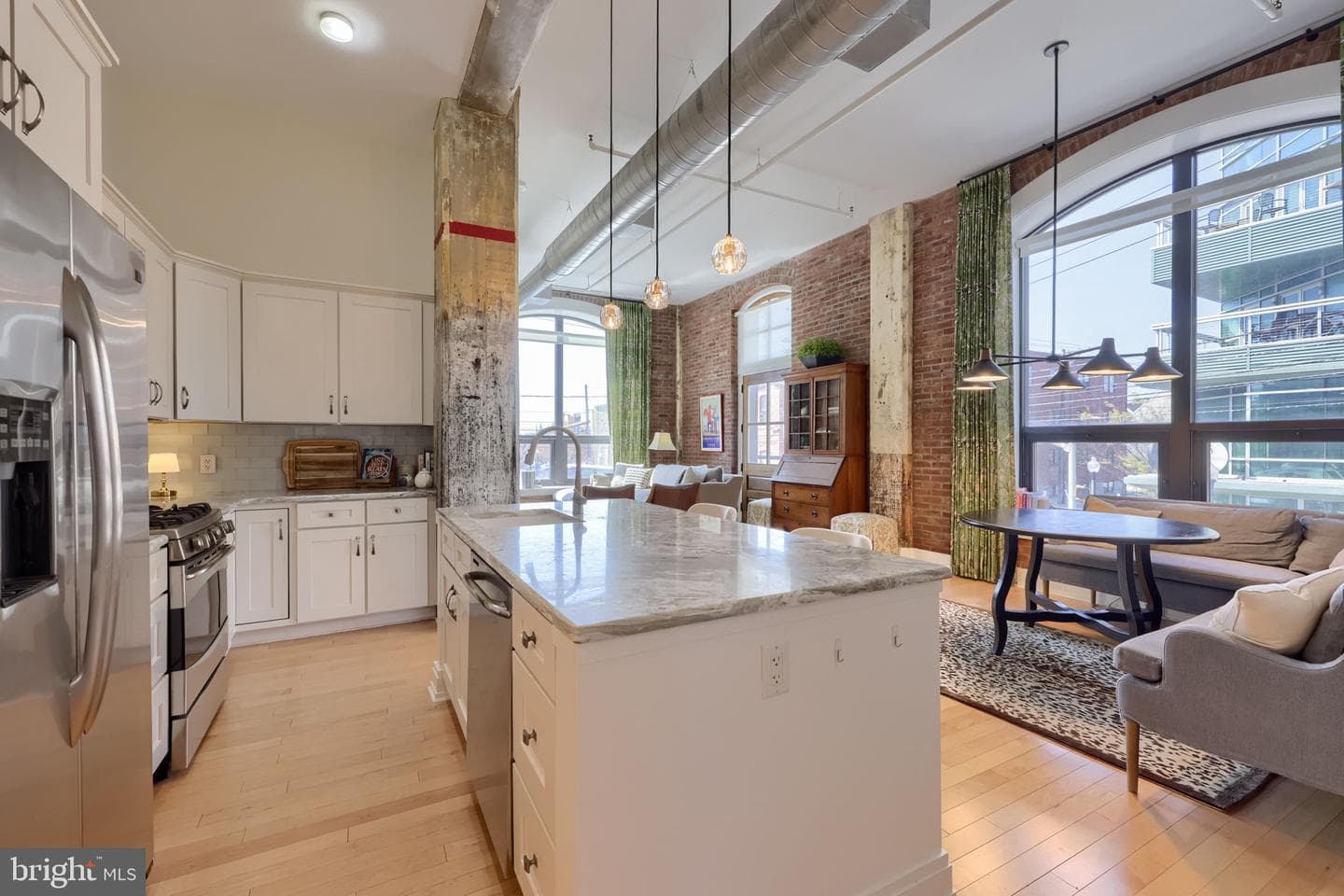 41 W Lemon Street #210 photo 17