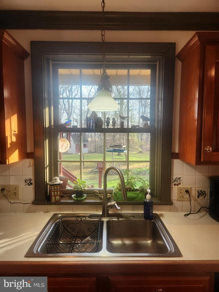 827 Hornig Road photo 12