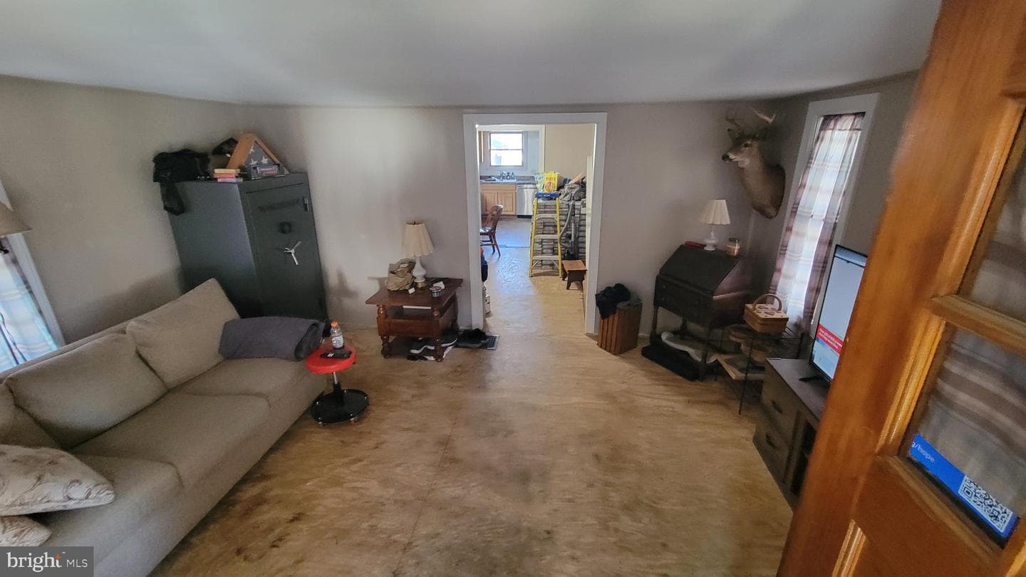 1747 Temple Avenue photo 8