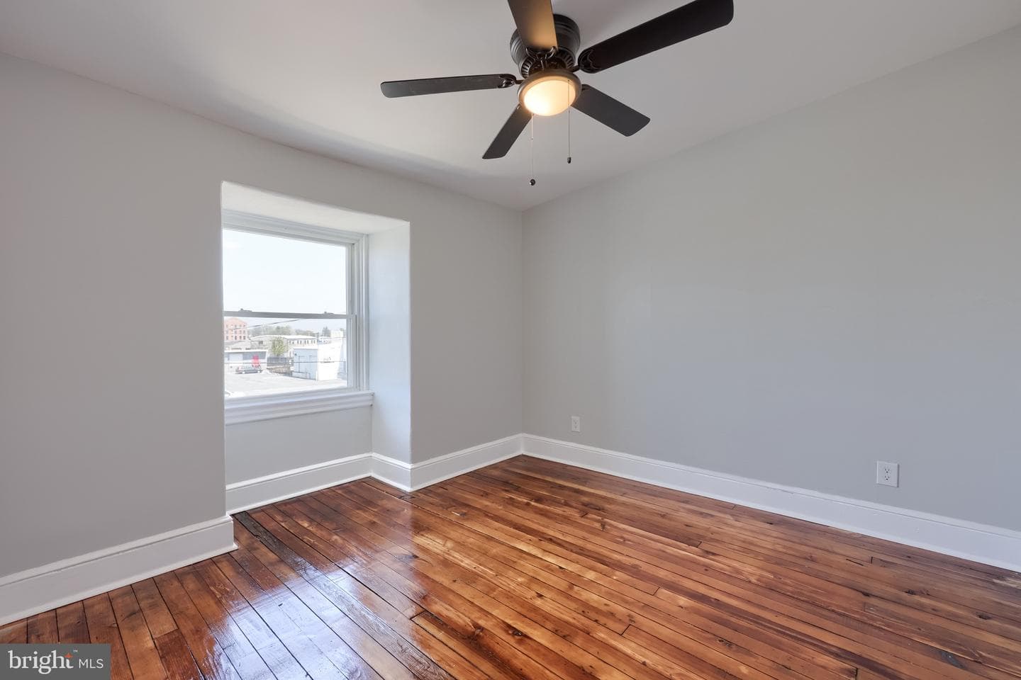 318 E Liberty Street photo 21