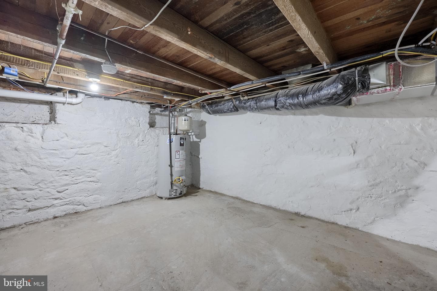 318 E Liberty Street photo 24