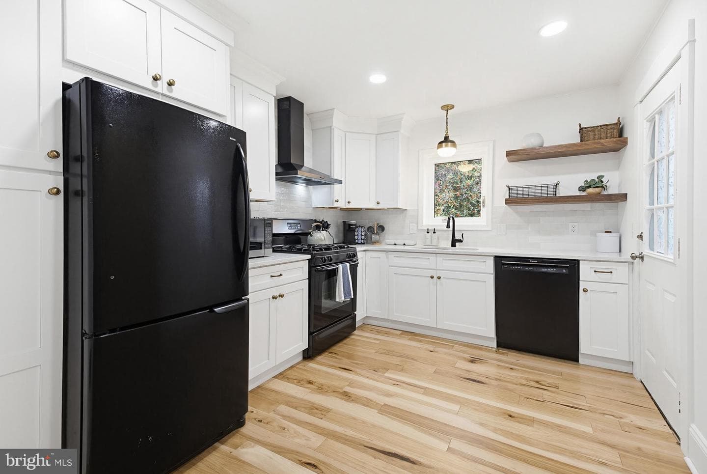 417 Lancaster Avenue photo 13