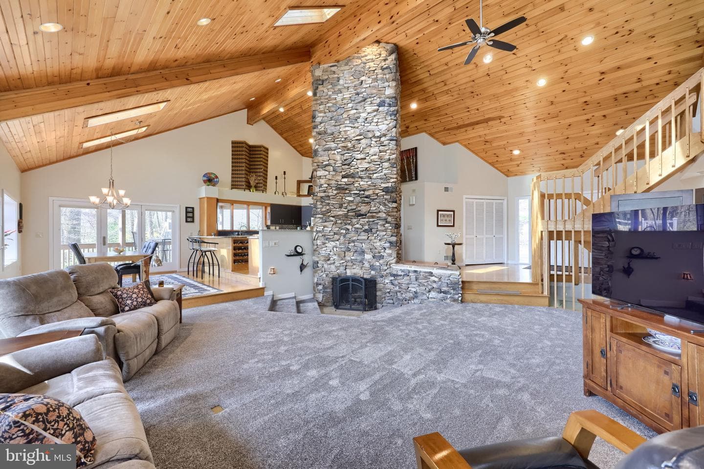 315 Winding Hill Drive photo 24