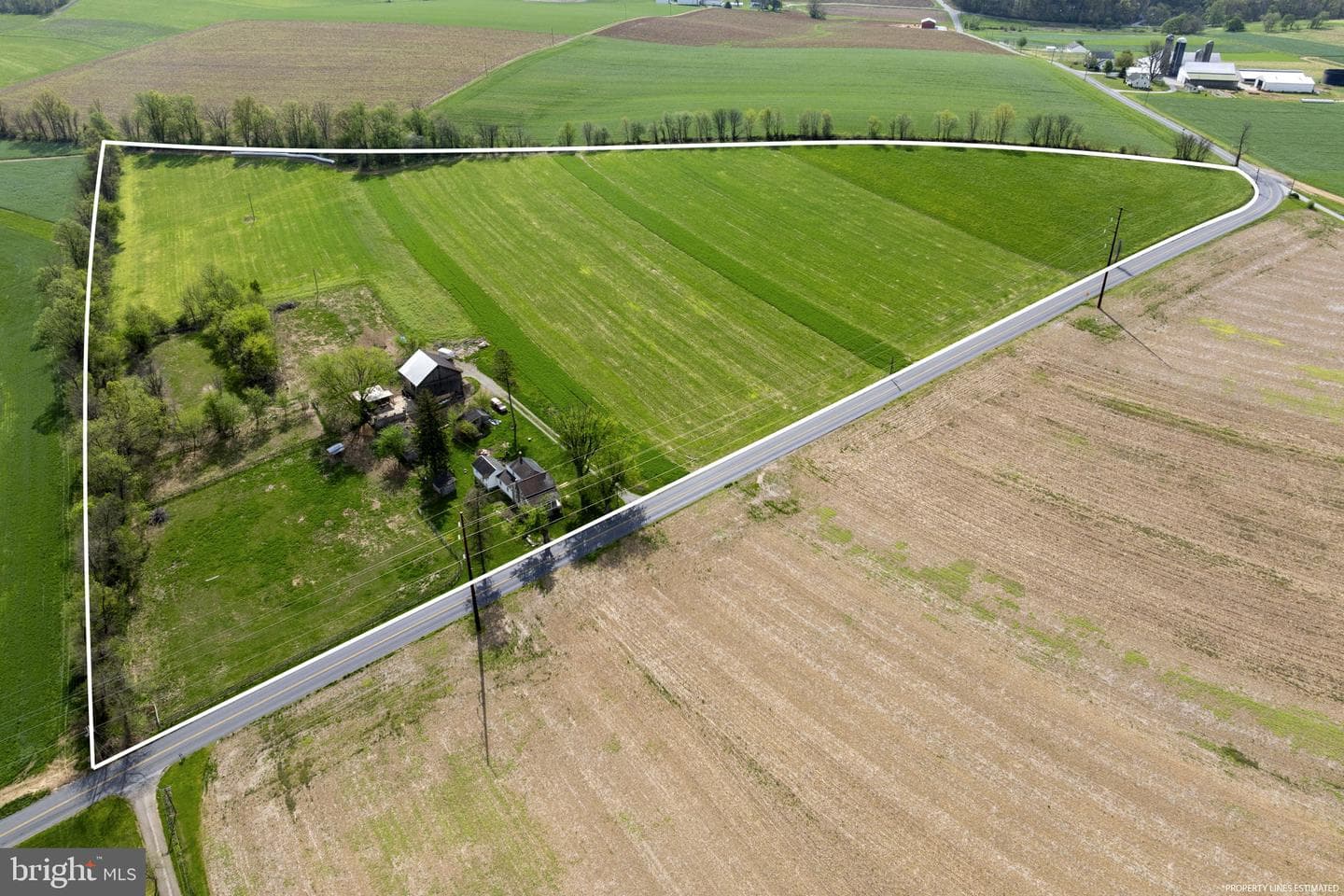 749 Hilldale Road photo 1