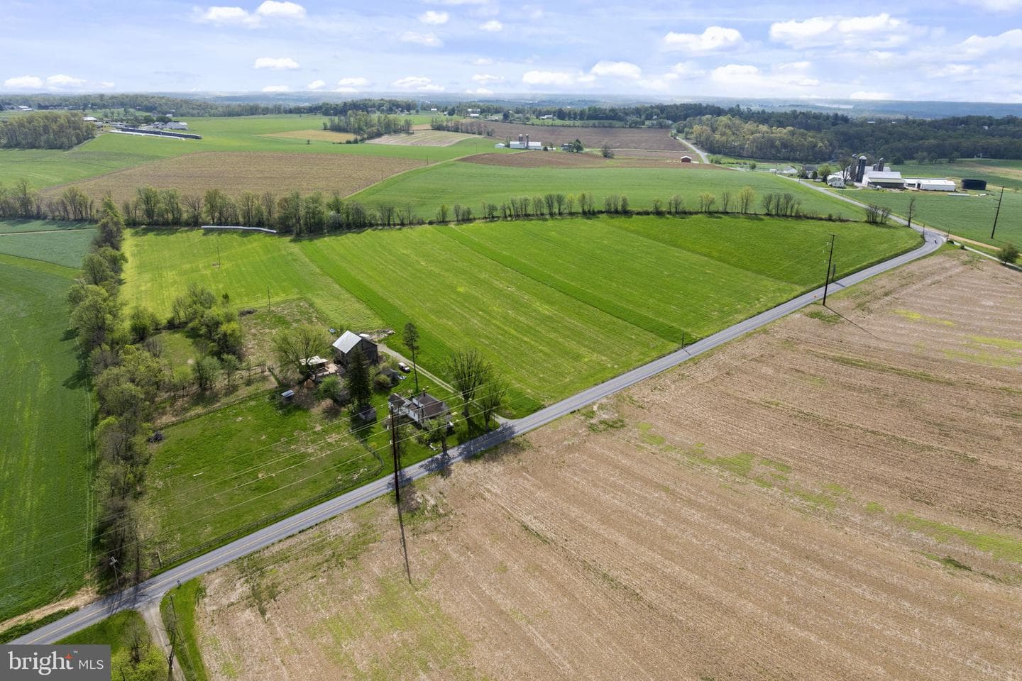 749 Hilldale Road photo 2