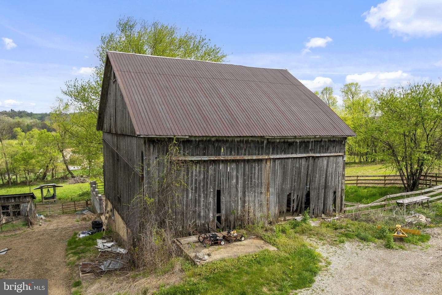 749 Hilldale Road photo 20