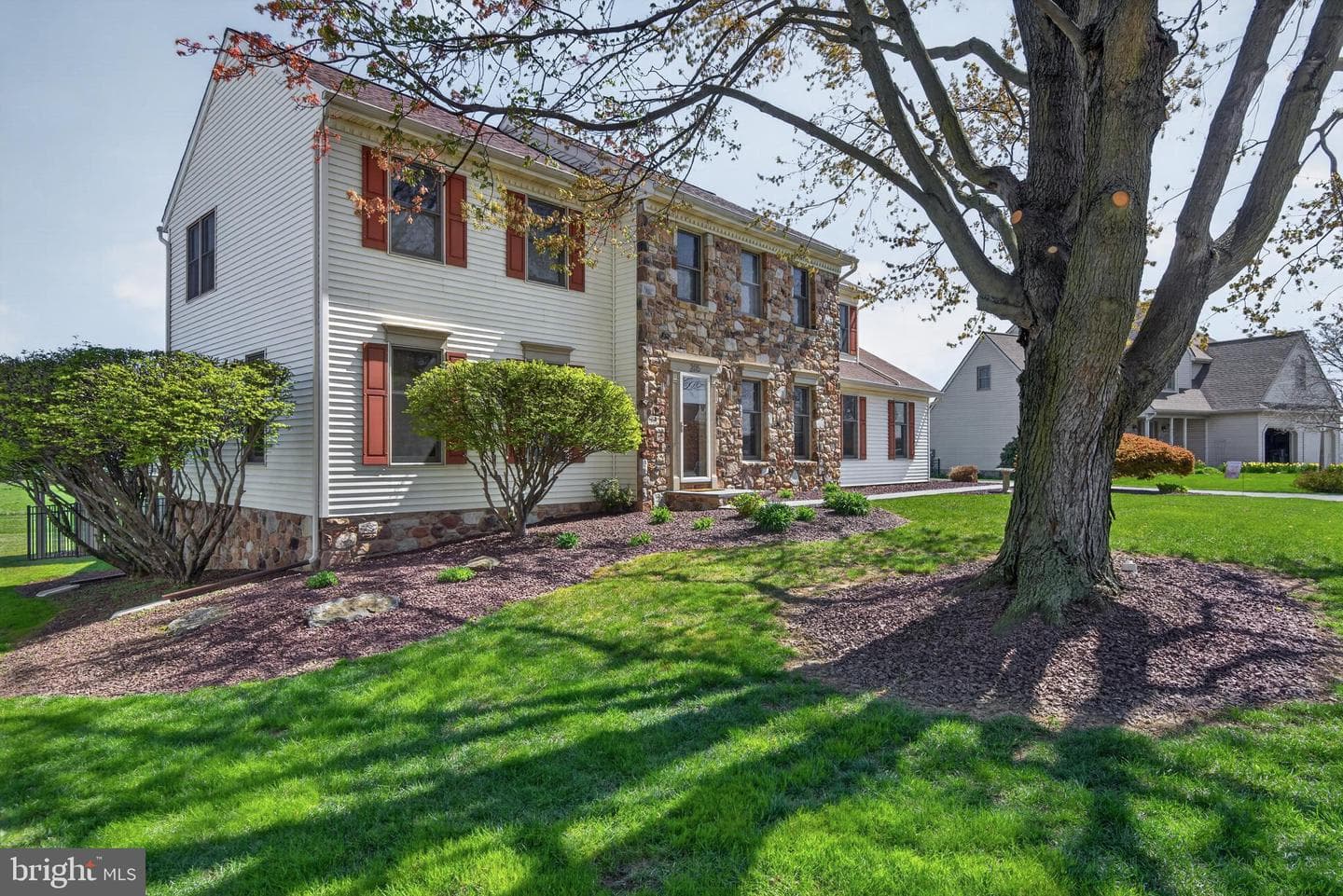 205 Cambridge Drive photo 5