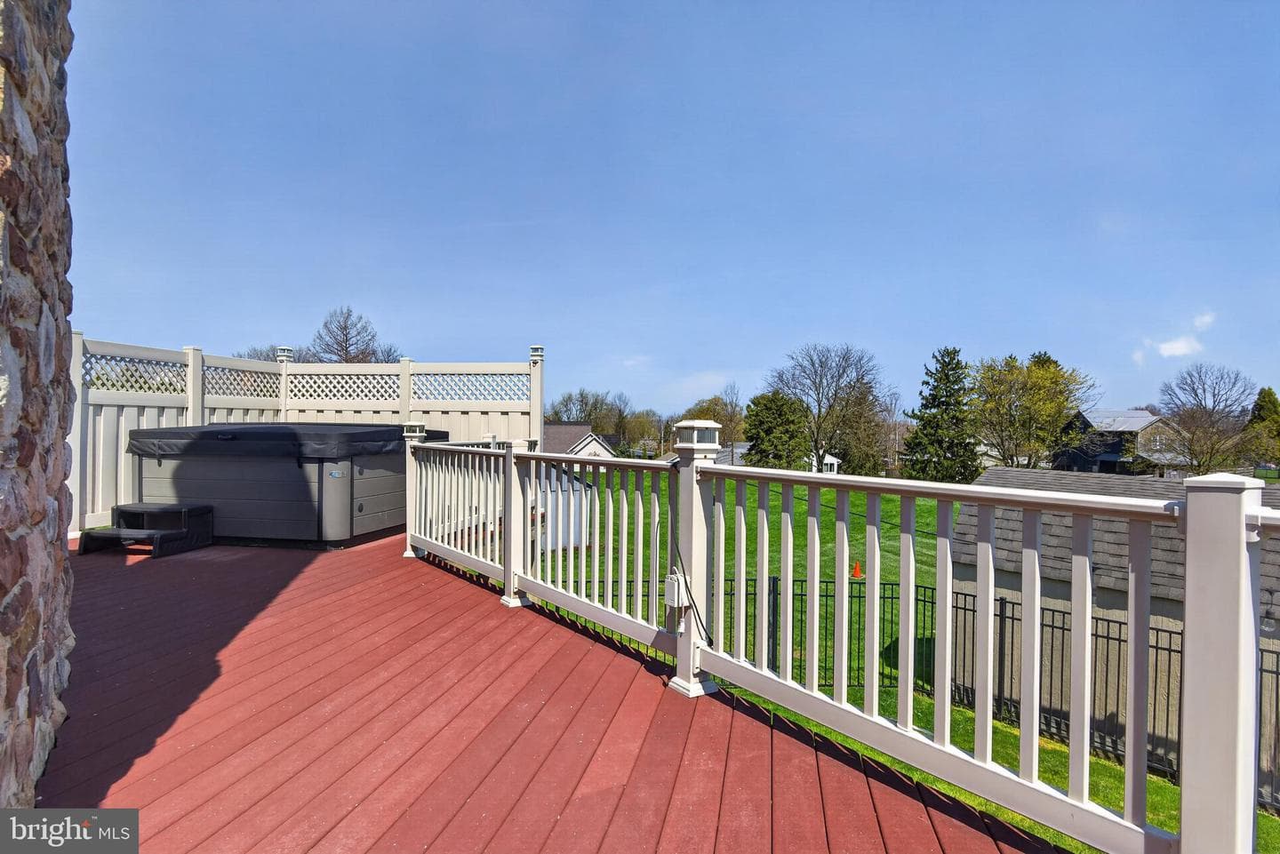 205 Cambridge Drive photo 52