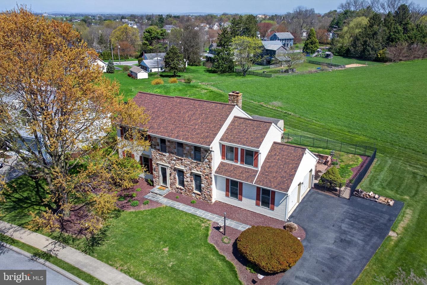 205 Cambridge Drive photo 61