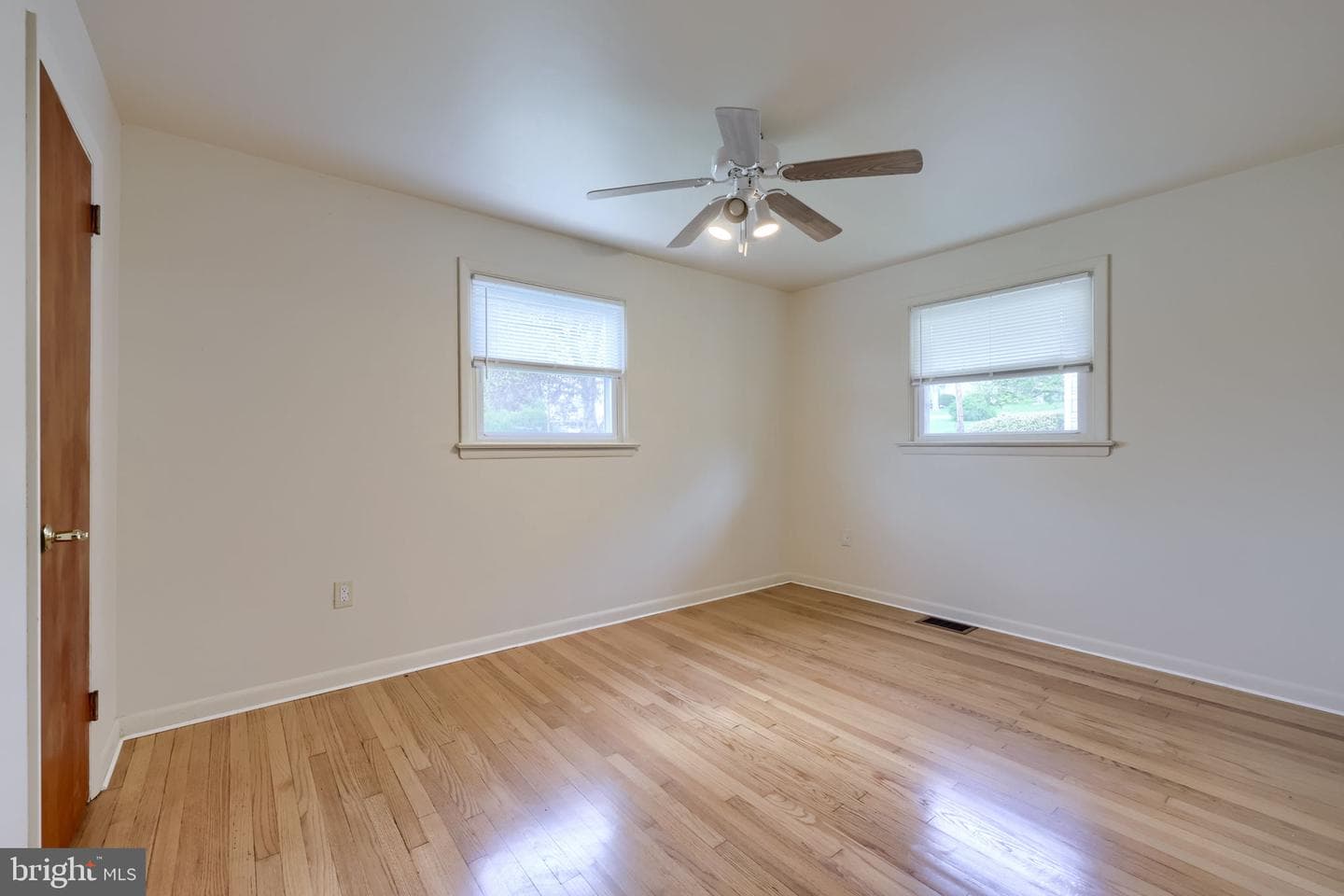 201 Frances Avenue photo 10