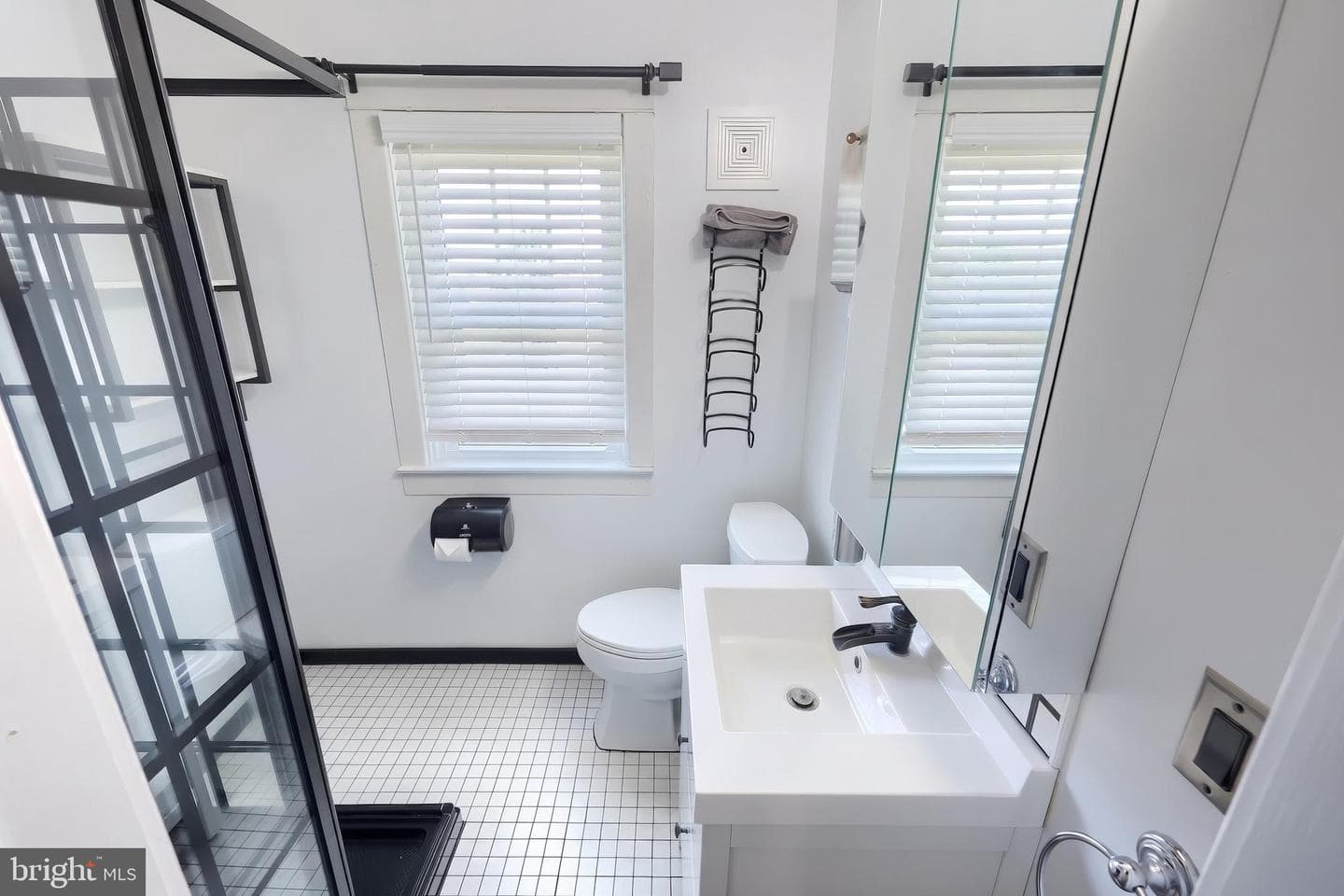 1057 Locust Street photo 20