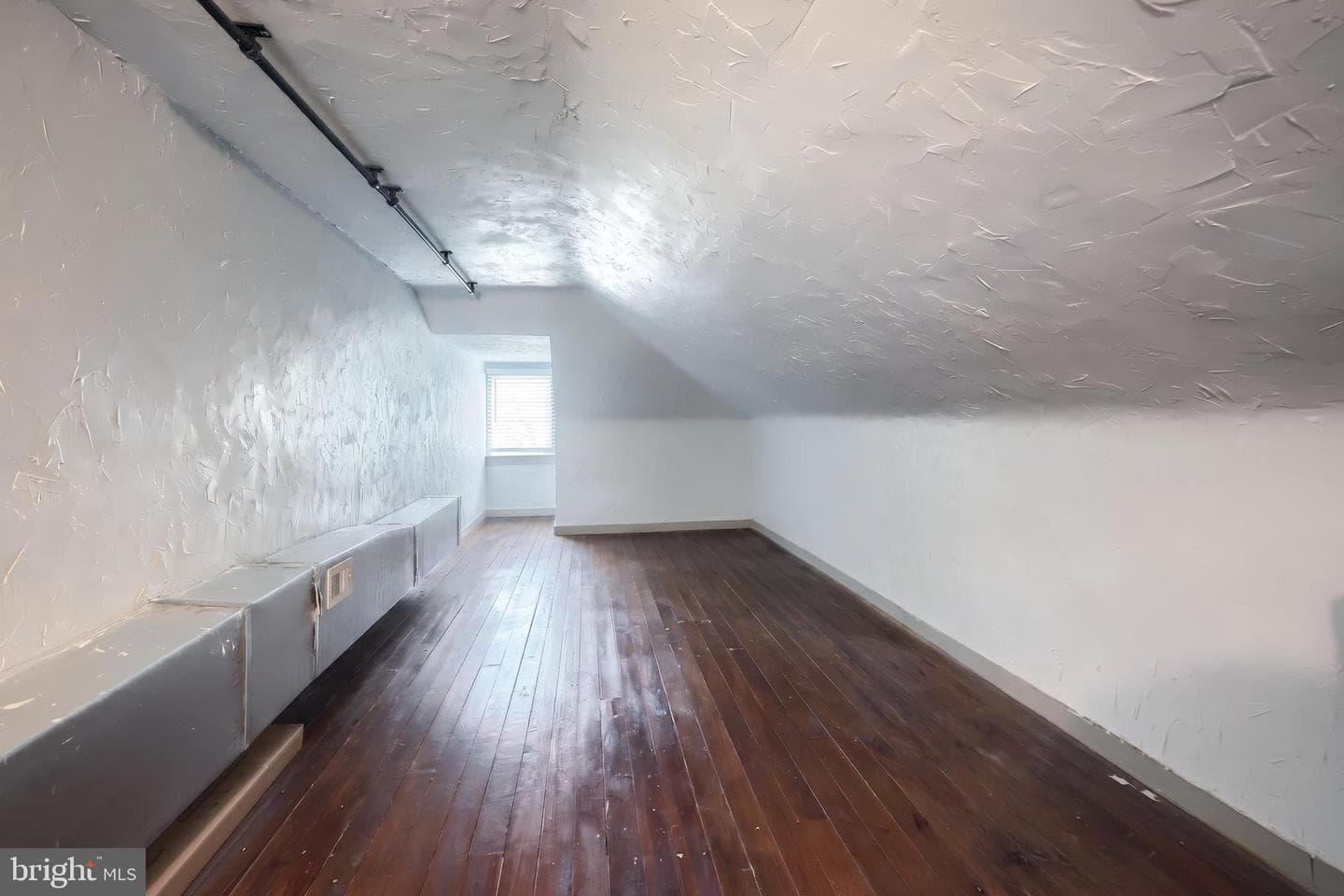 1057 Locust Street photo 28