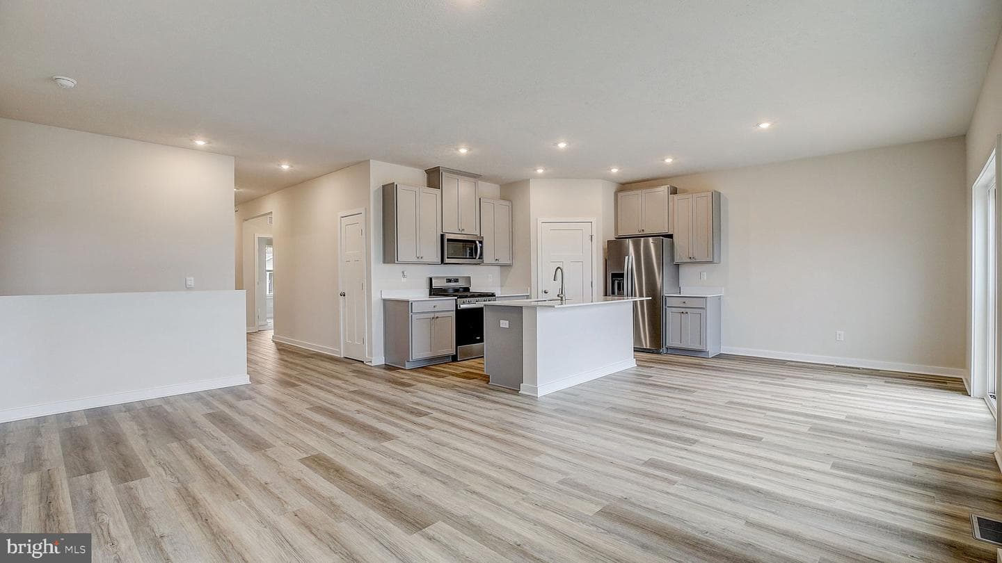 206 Lindsey Drive, Columbia