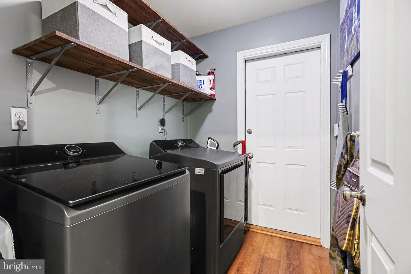 41 Hemlock Lane photo 27