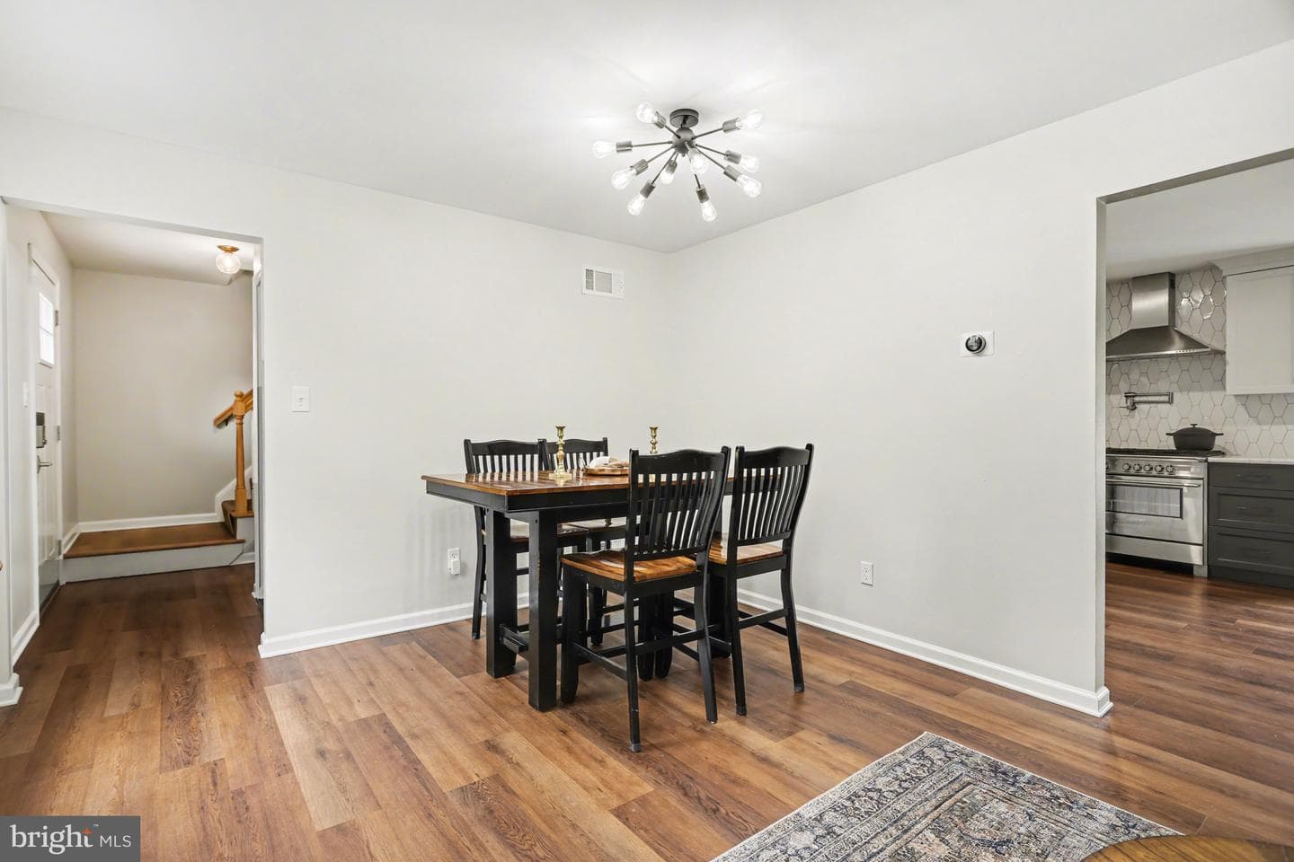 41 Hemlock Lane photo 4