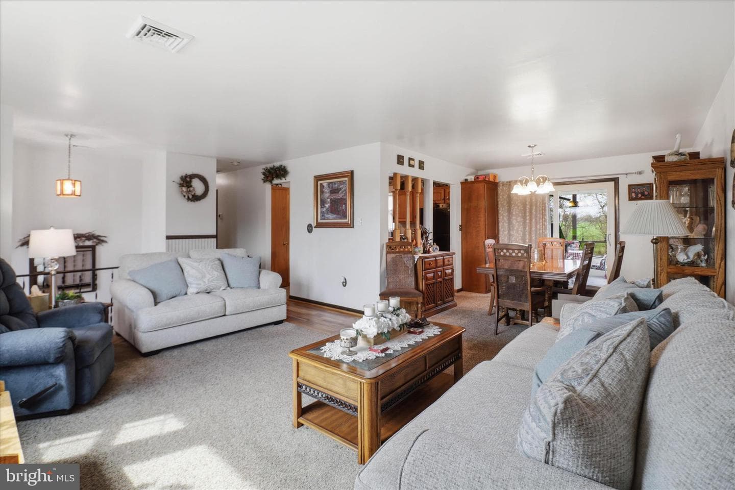 325 N Colebrook Road photo 14