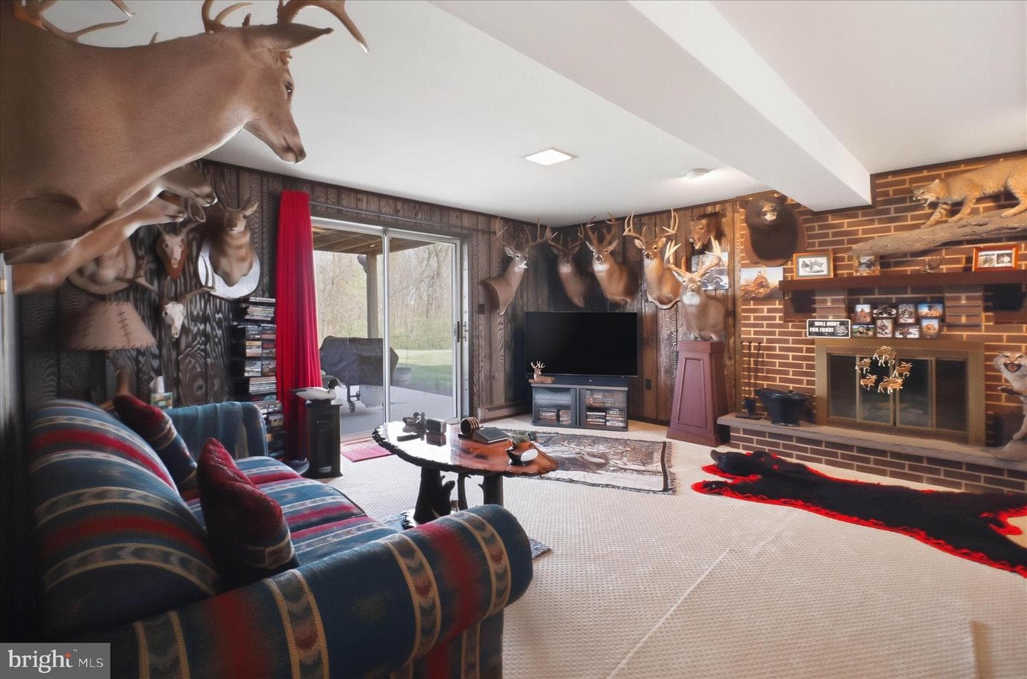 325 N Colebrook Road photo 35