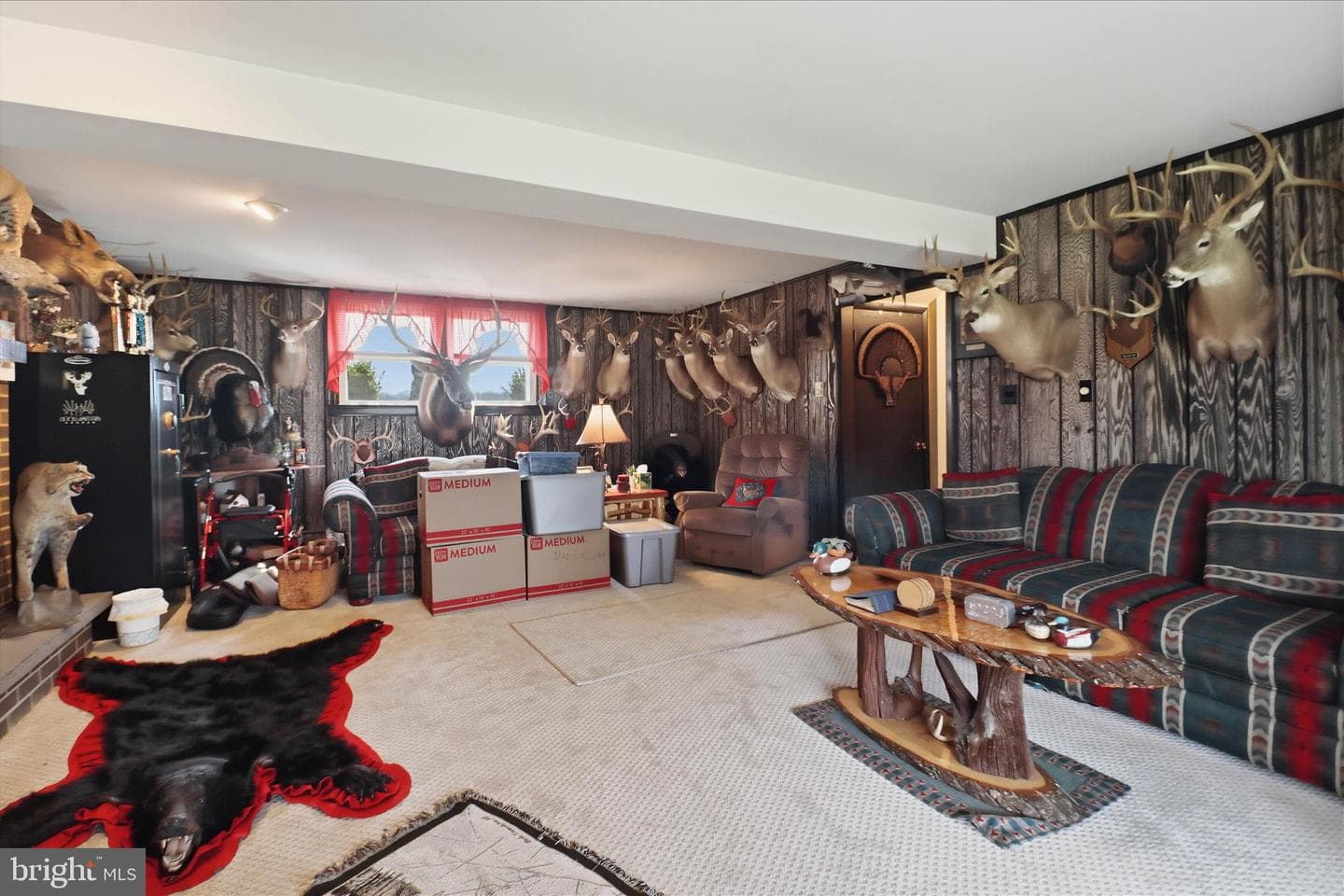325 N Colebrook Road photo 37