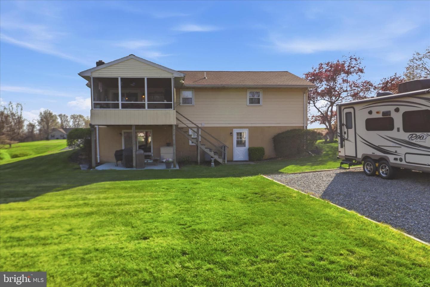 325 N Colebrook Road photo 51