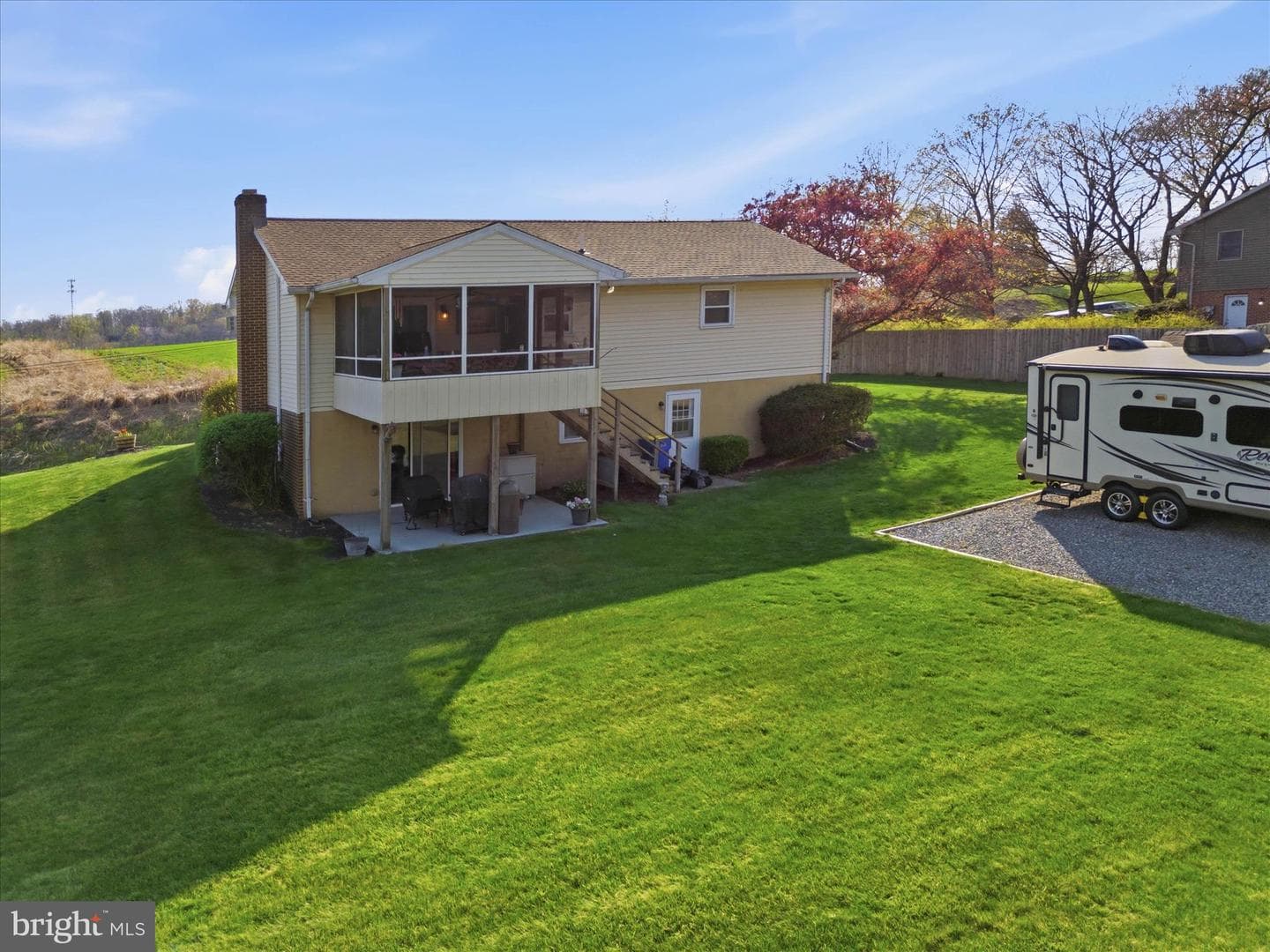 325 N Colebrook Road photo 58