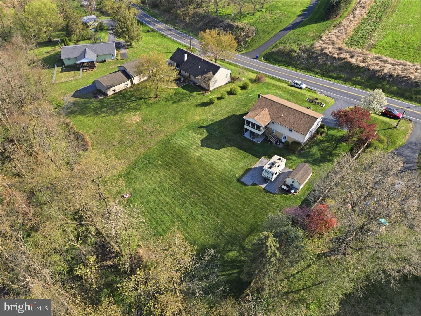 325 N Colebrook Road photo 59