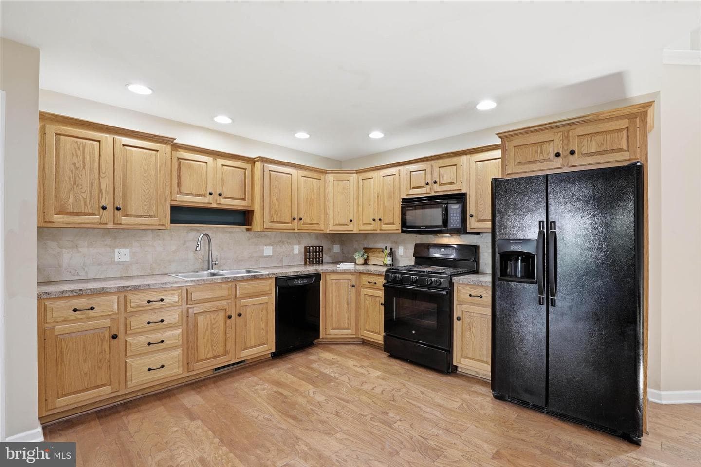 1321 Fieldstone Drive photo 17