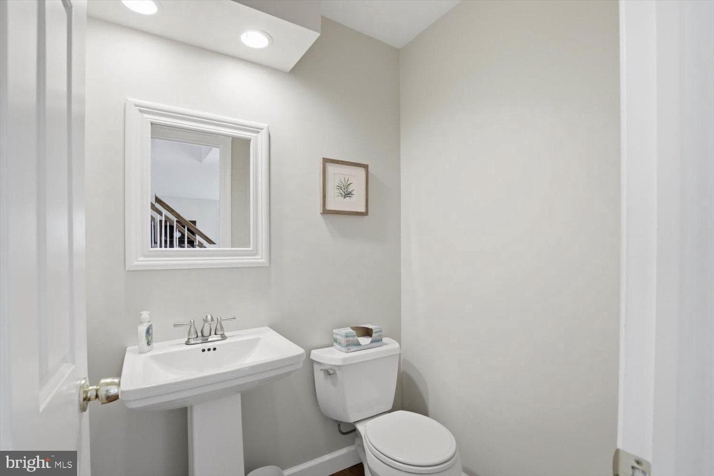 413 Glenbrook Court photo 13