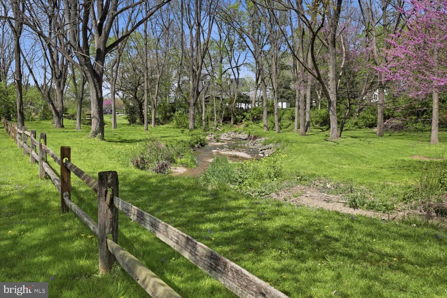 413 Glenbrook Court photo 37