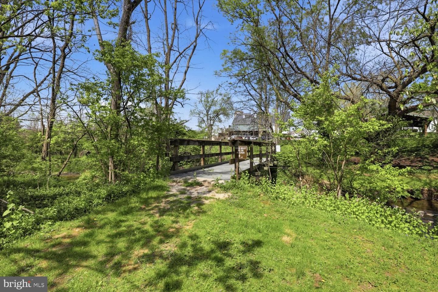 413 Glenbrook Court photo 40