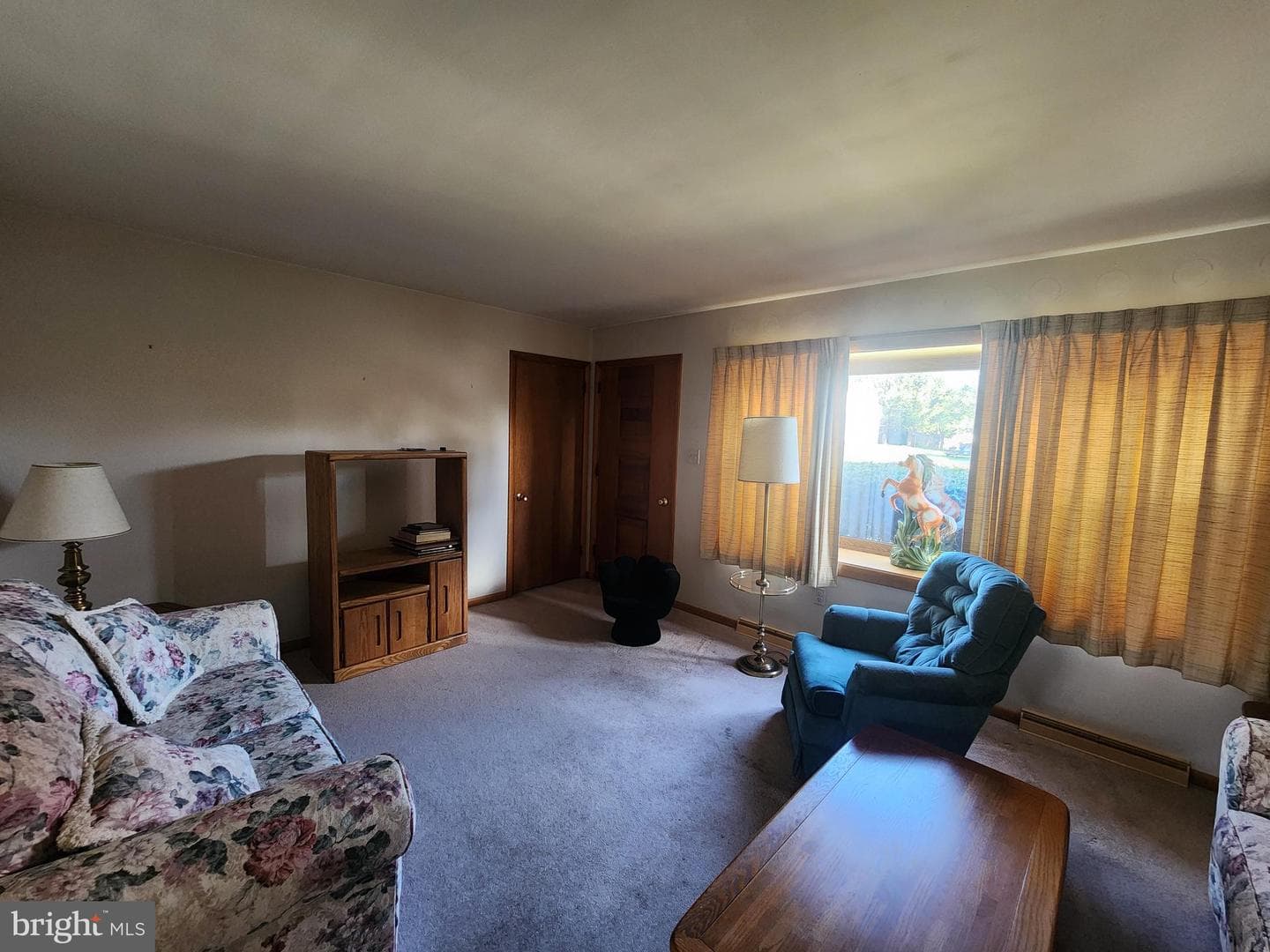 1736 Heritage Avenue photo 15
