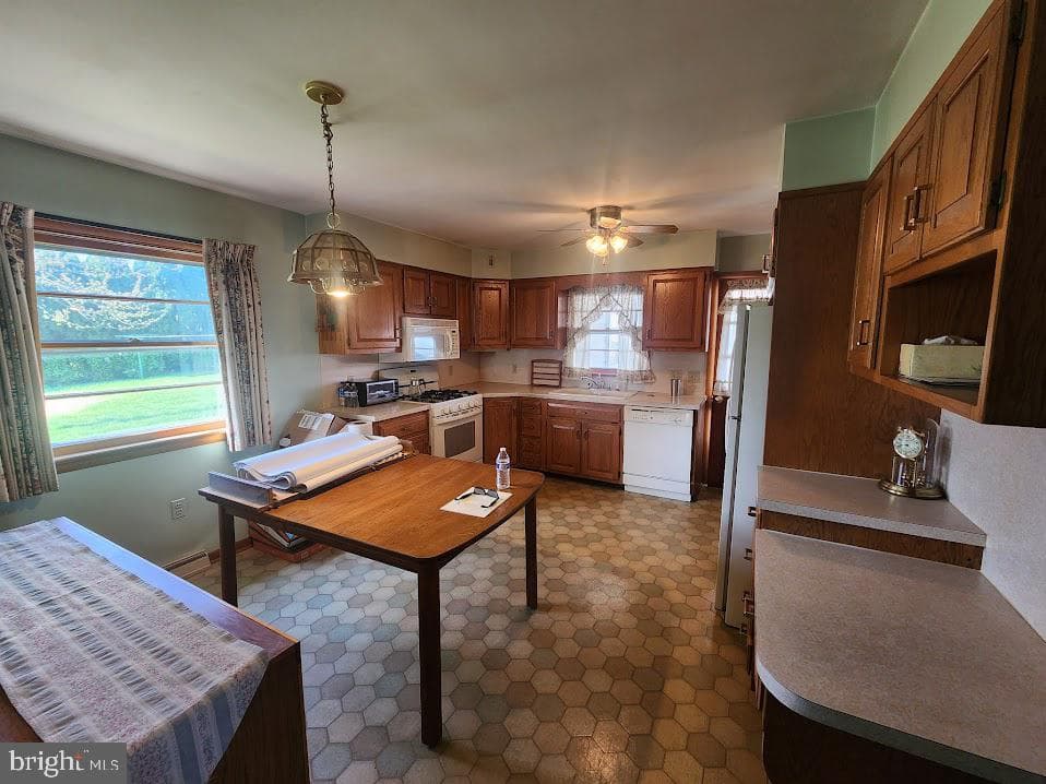 1736 Heritage Avenue photo 30