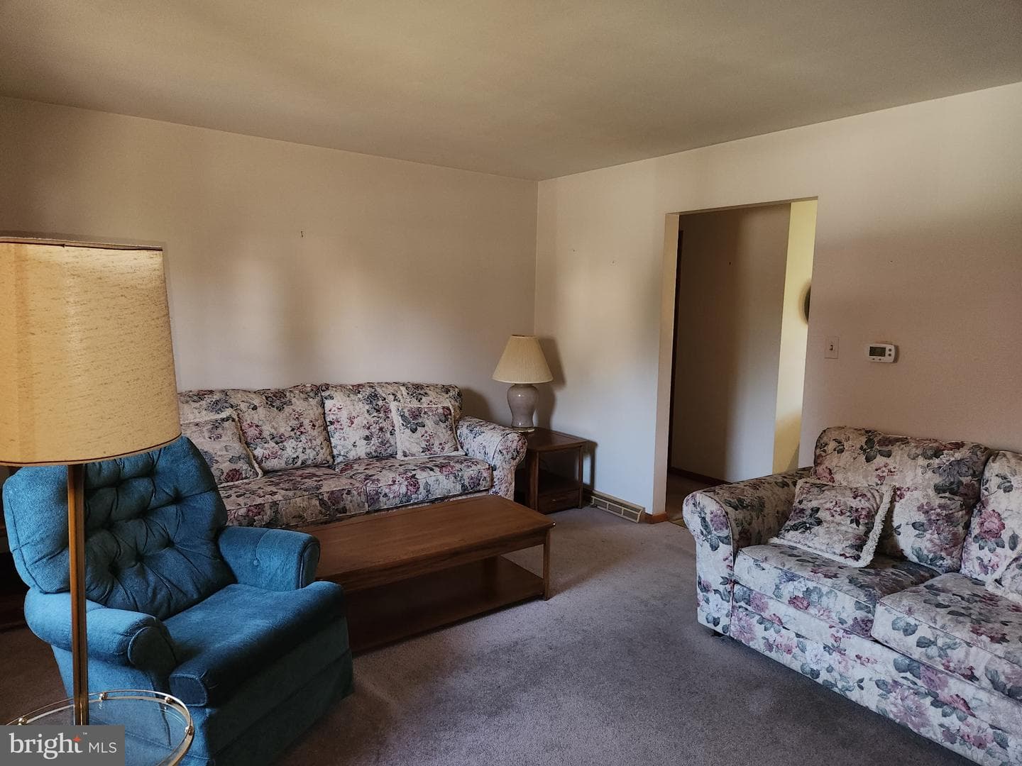 1736 Heritage Avenue photo 34