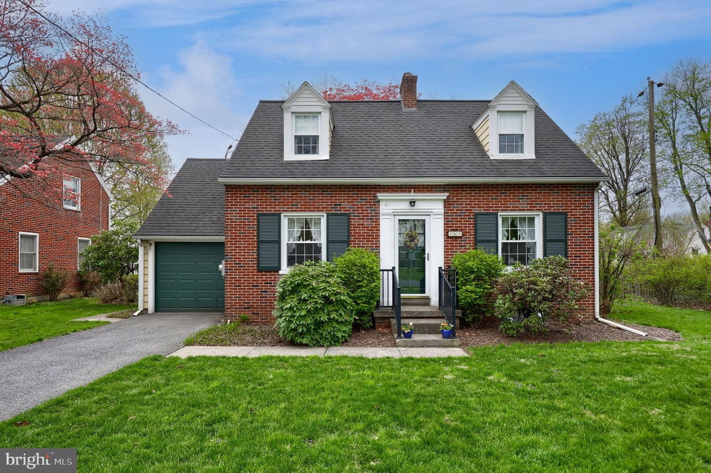 164 E Roseville Road