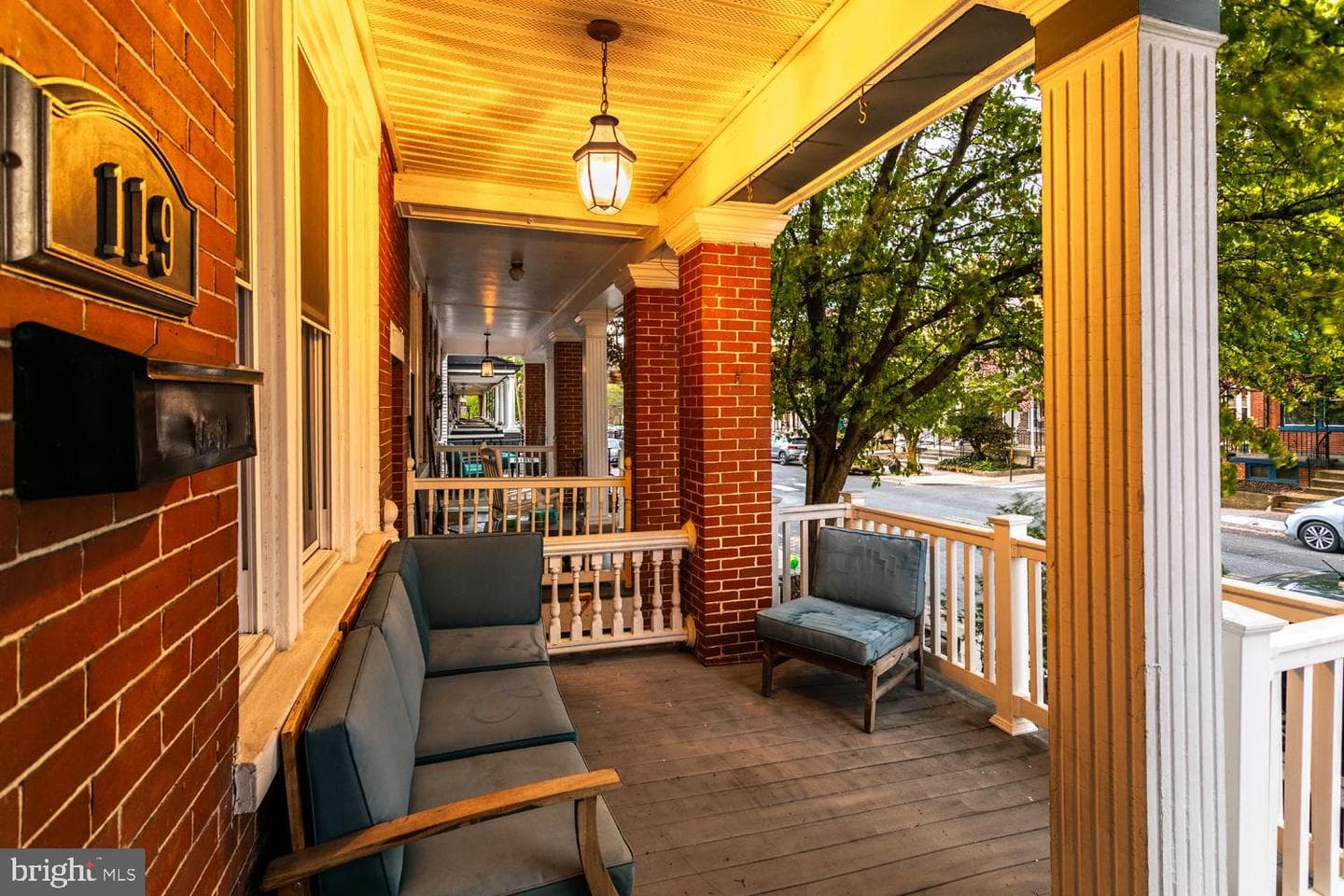 119 E Ross Street photo 2