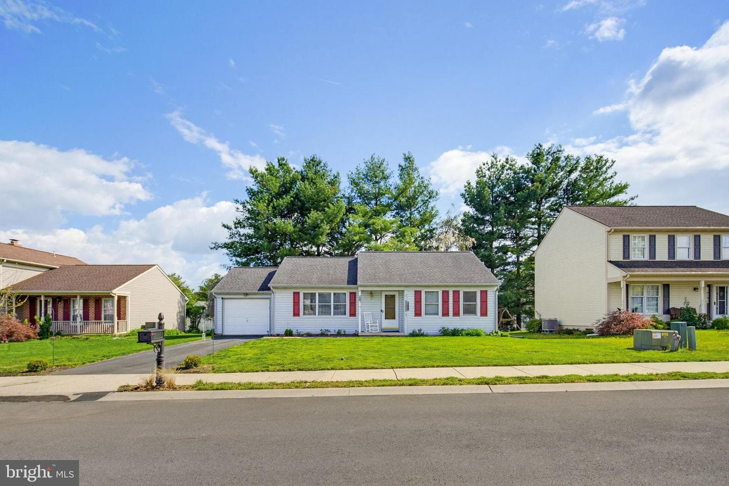 212 Sycamore Lane photo 2