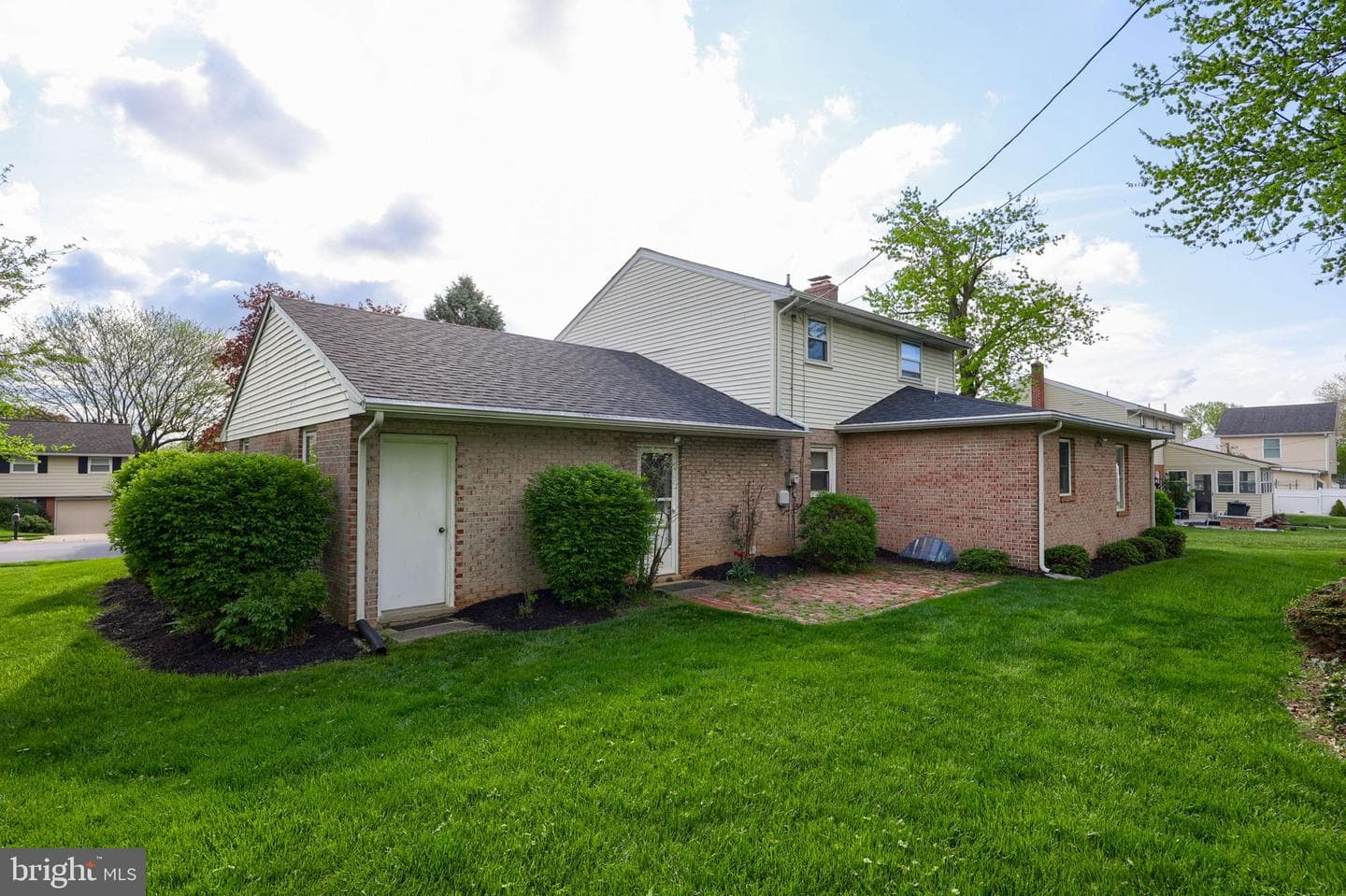 2154 Coventry Road photo 44