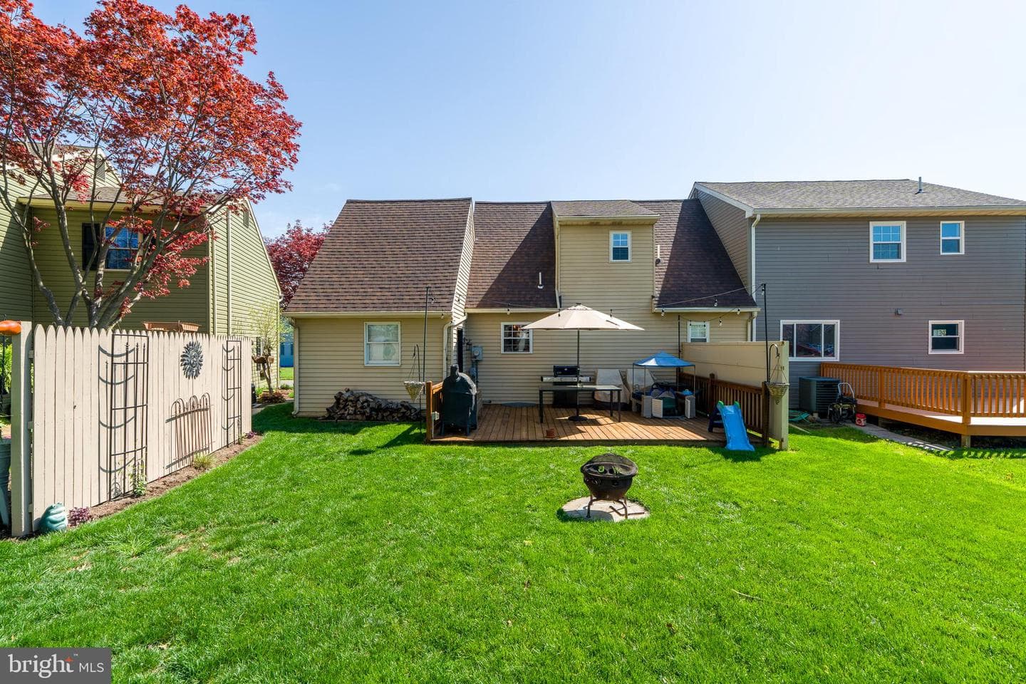 450 Daisy Lane photo 7