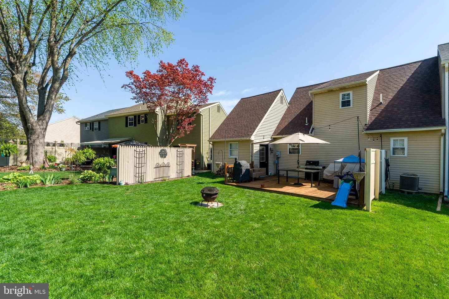 450 Daisy Lane photo 8