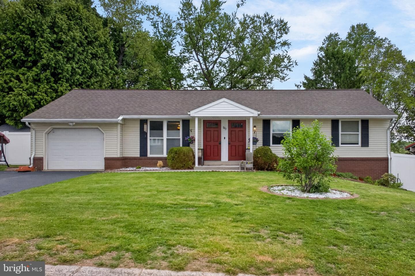 825 Darby Lane