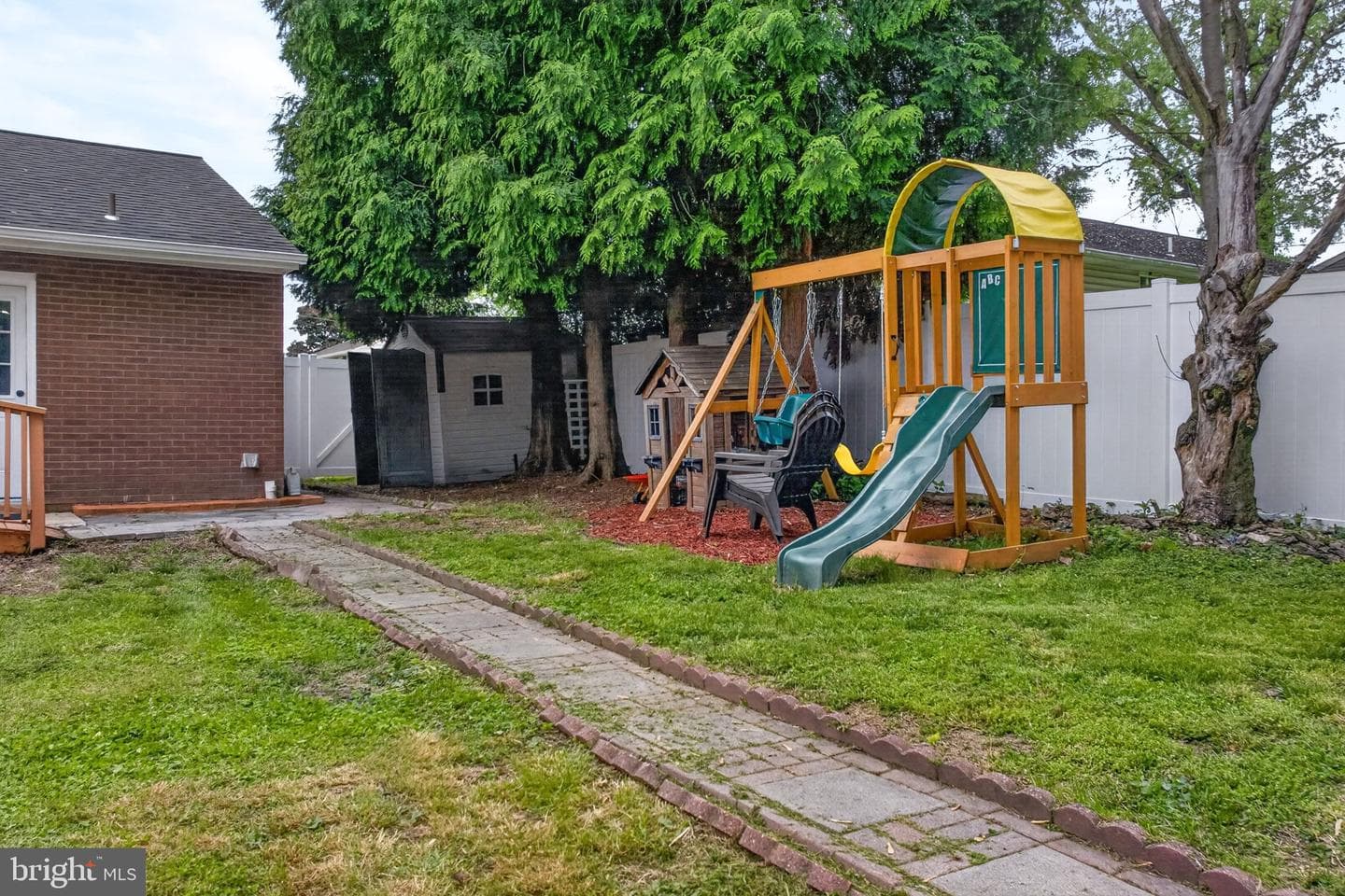825 Darby Lane photo 34