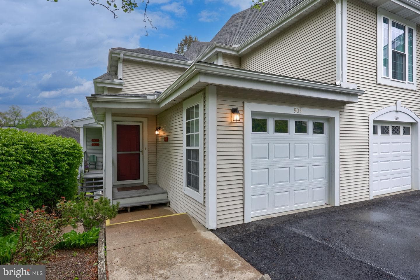 903 Country Place Drive