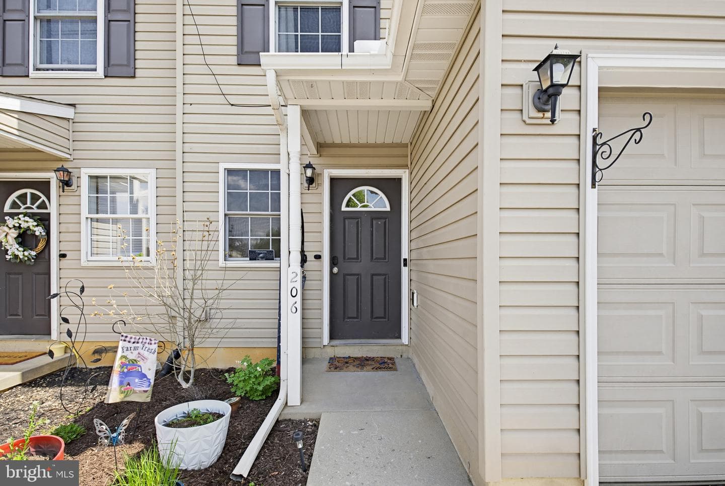 206 Red Cedar Lane photo 2