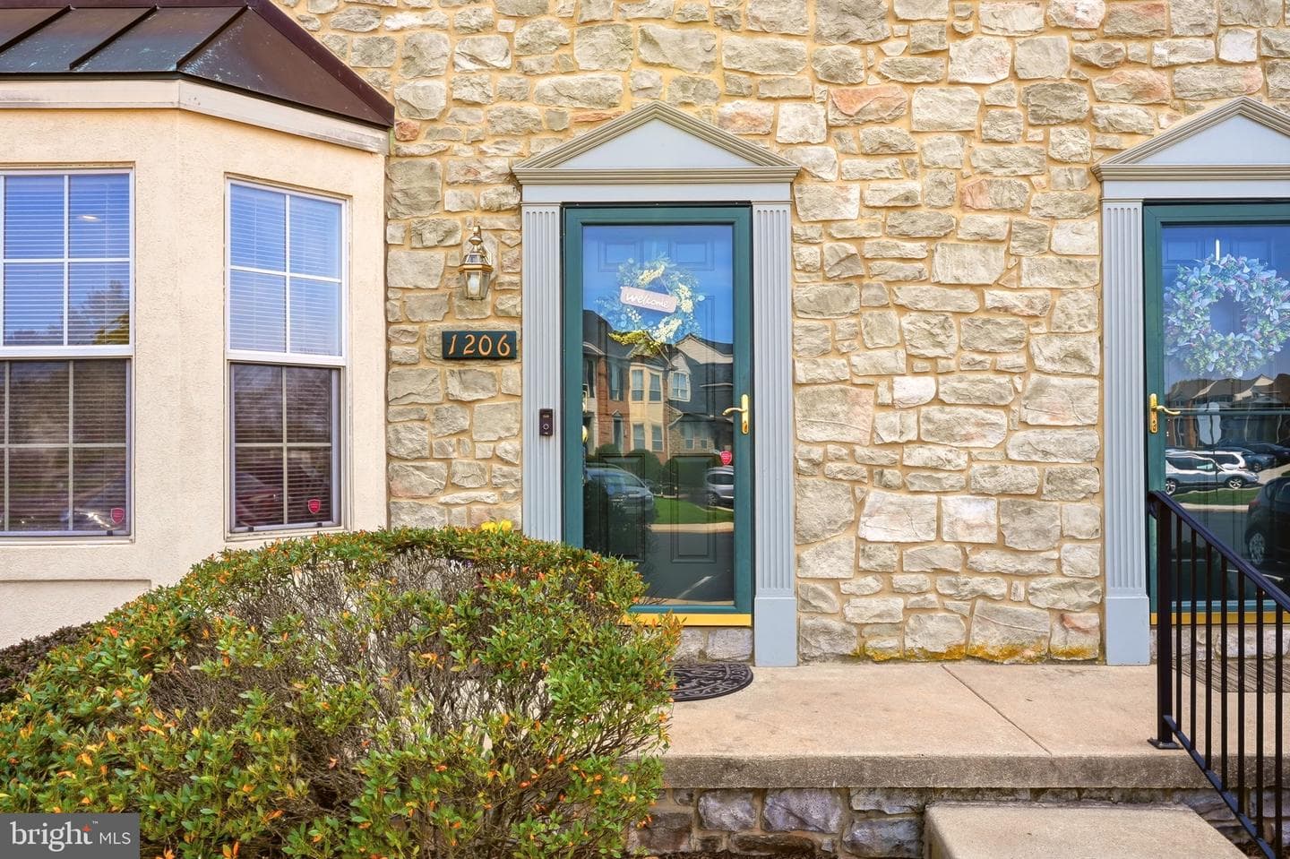1206 Cobblestone Lane photo 2